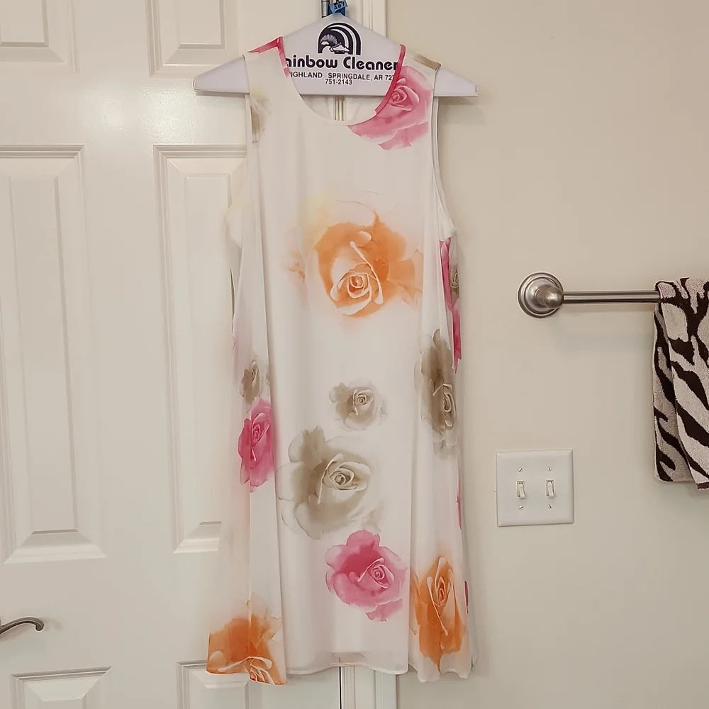 Calvin Klein, white floral, size 10 - Picture 1 of 7